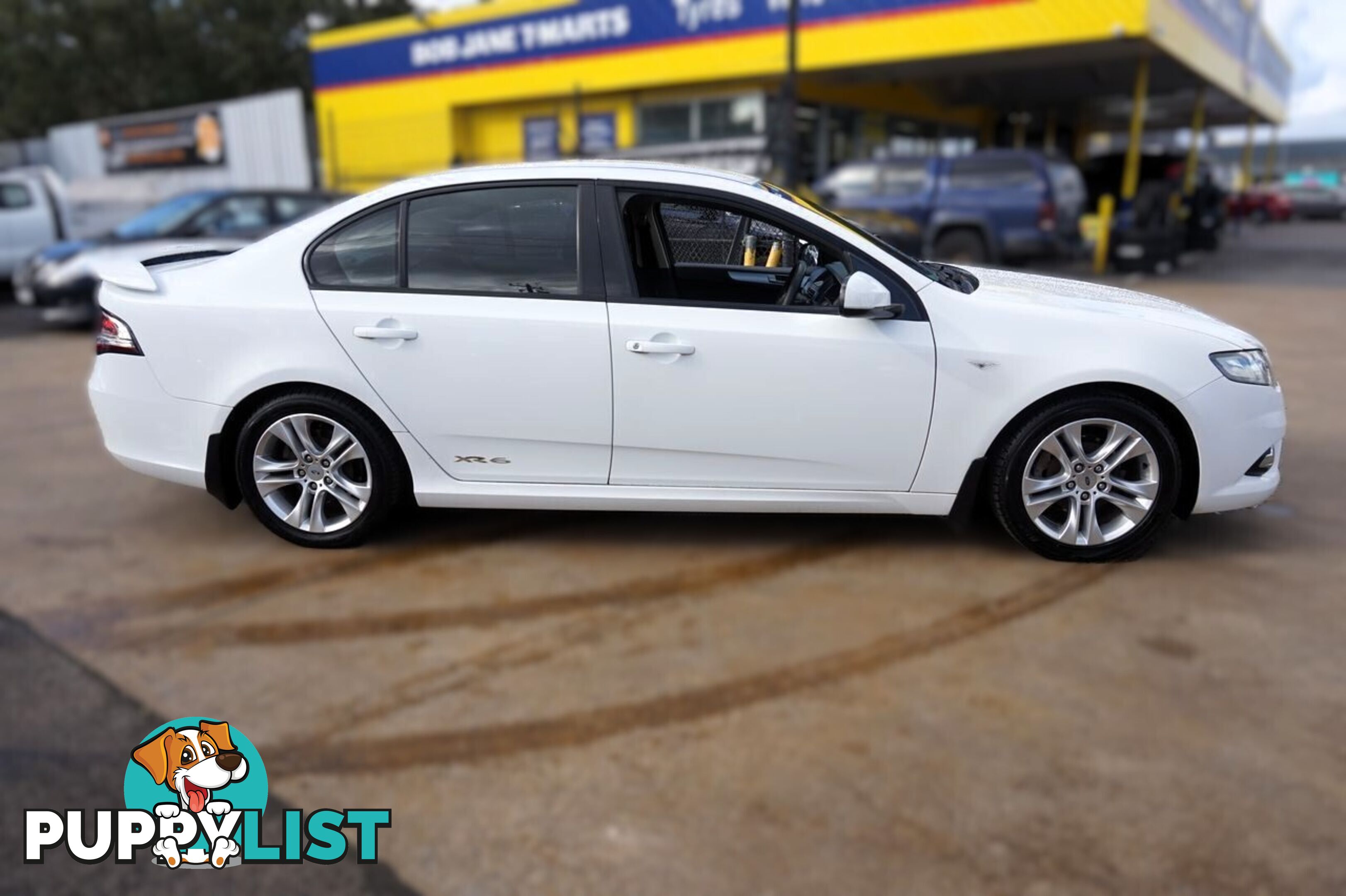 2011 FORD FALCON   SEDAN