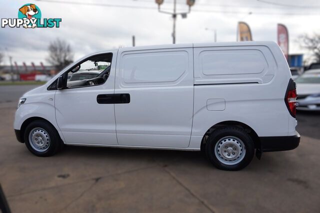 2019 HYUNDAI ILOAD   VAN