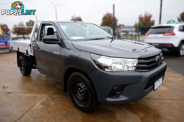2020 TOYOTA HILUX   CAB CHASSIS