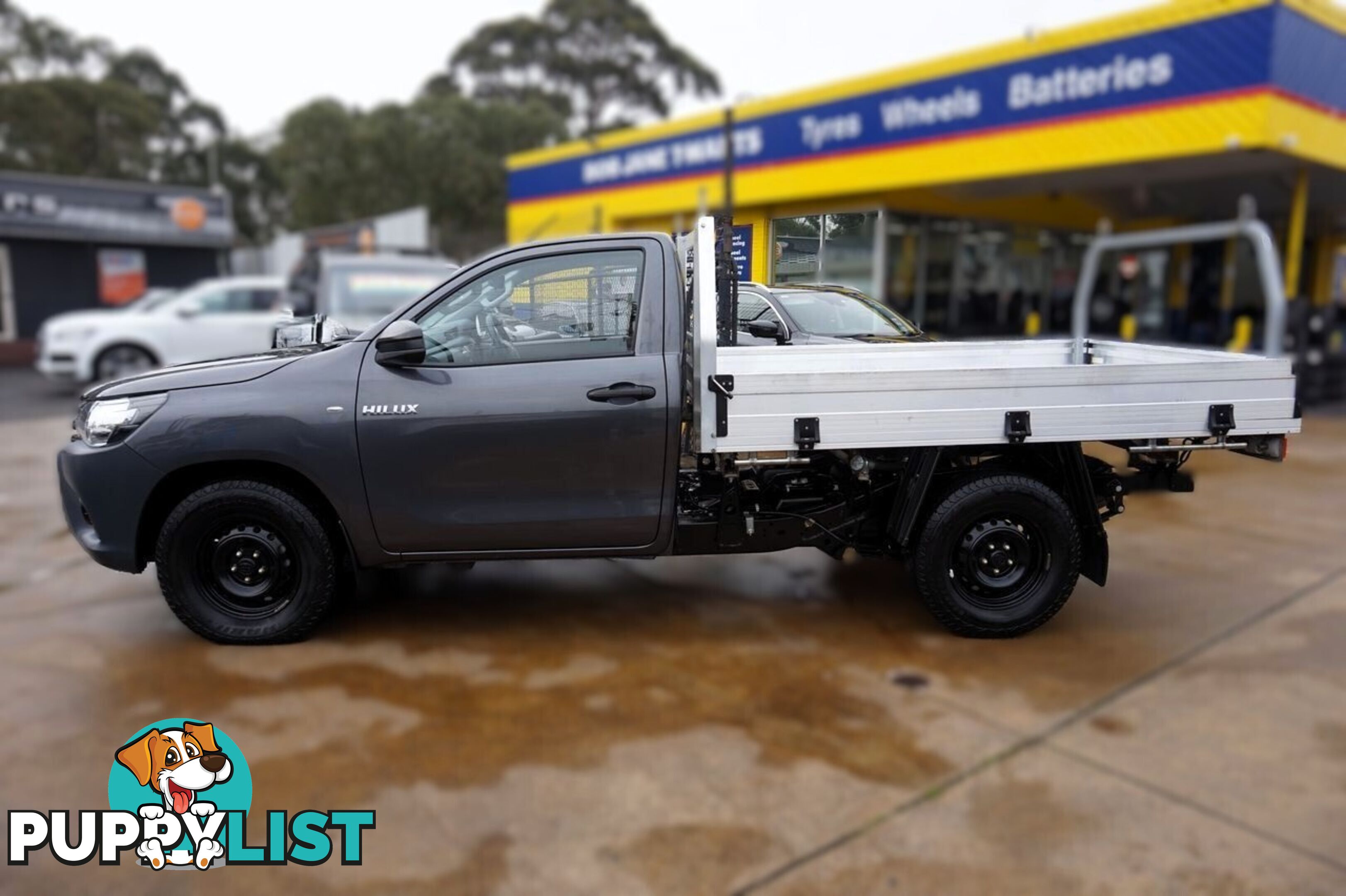 2020 TOYOTA HILUX   CAB CHASSIS