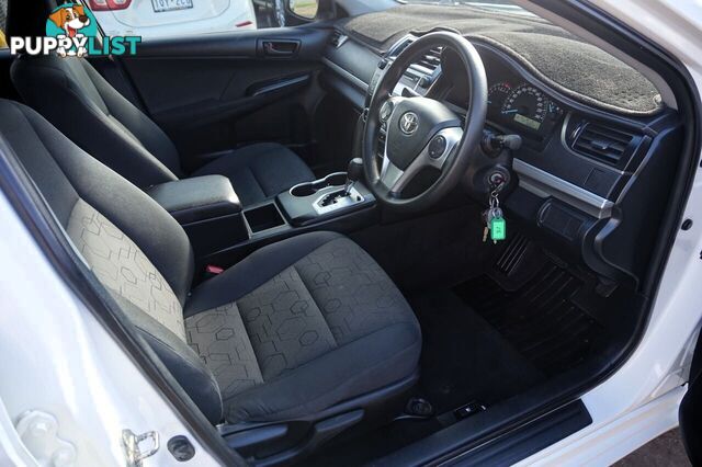 2013 TOYOTA CAMRY   SEDAN