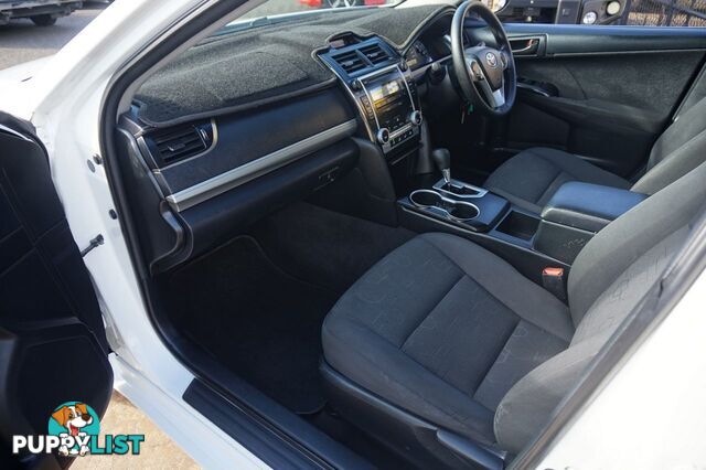 2013 TOYOTA CAMRY   SEDAN