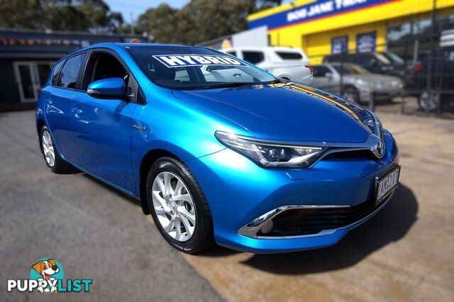 2017 TOYOTA COROLLA   HATCHBACK