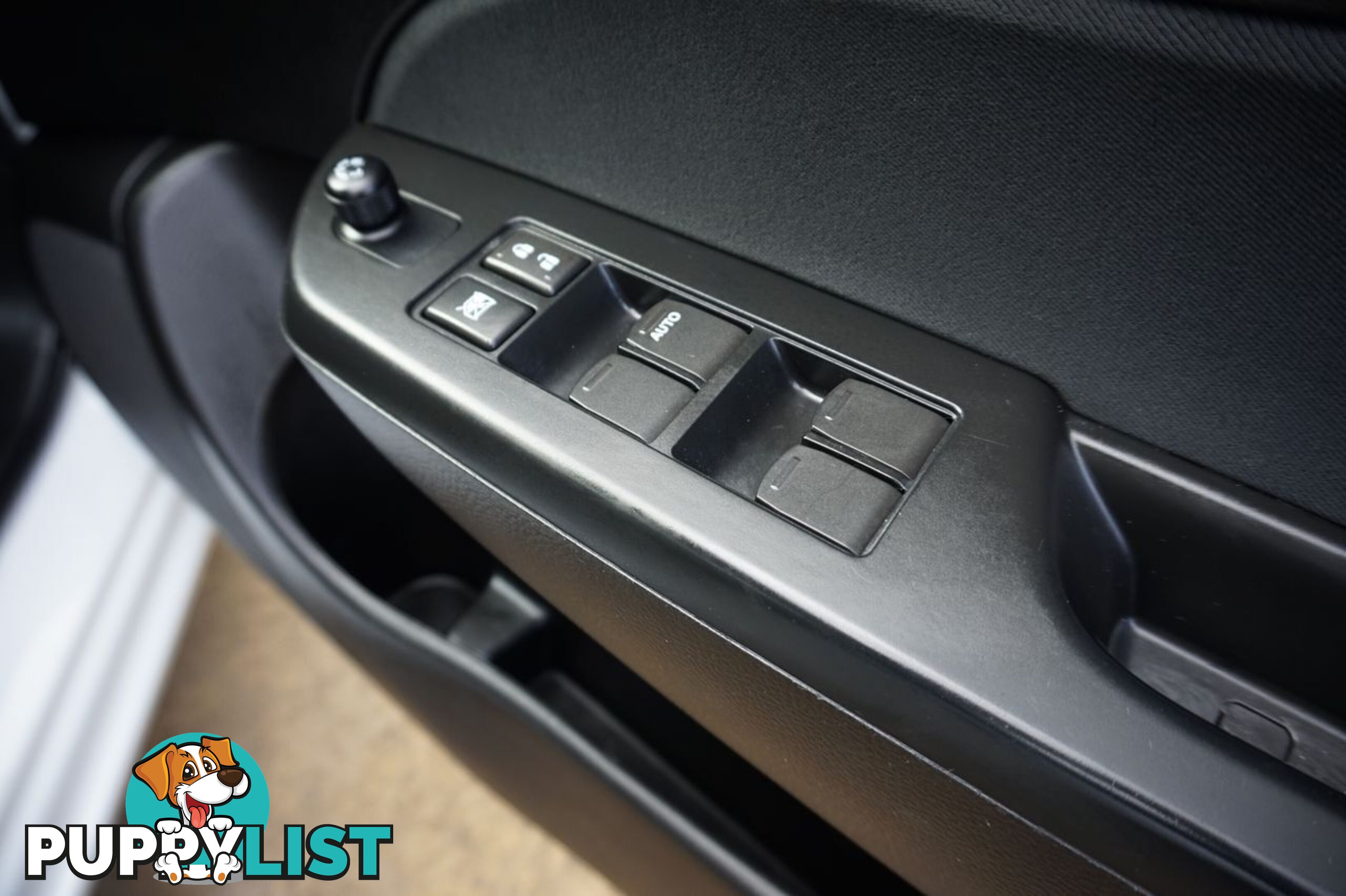 2015 SUZUKI SWIFT   HATCHBACK
