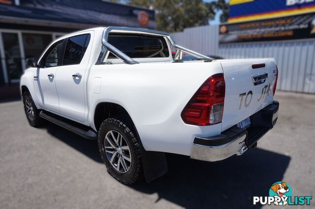 2020 TOYOTA HILUX   UTILITY