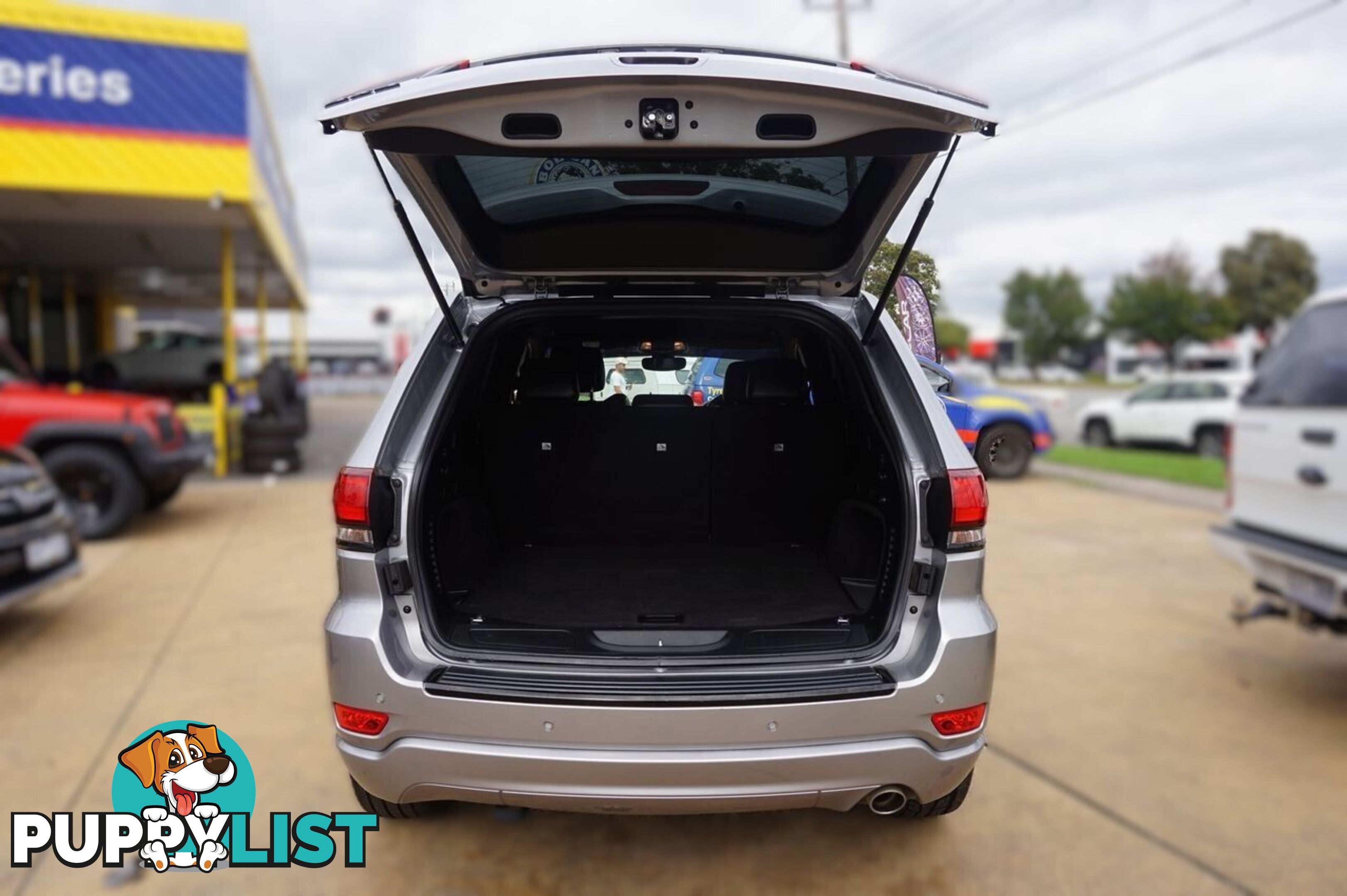 2017 JEEP GRAND   WAGON
