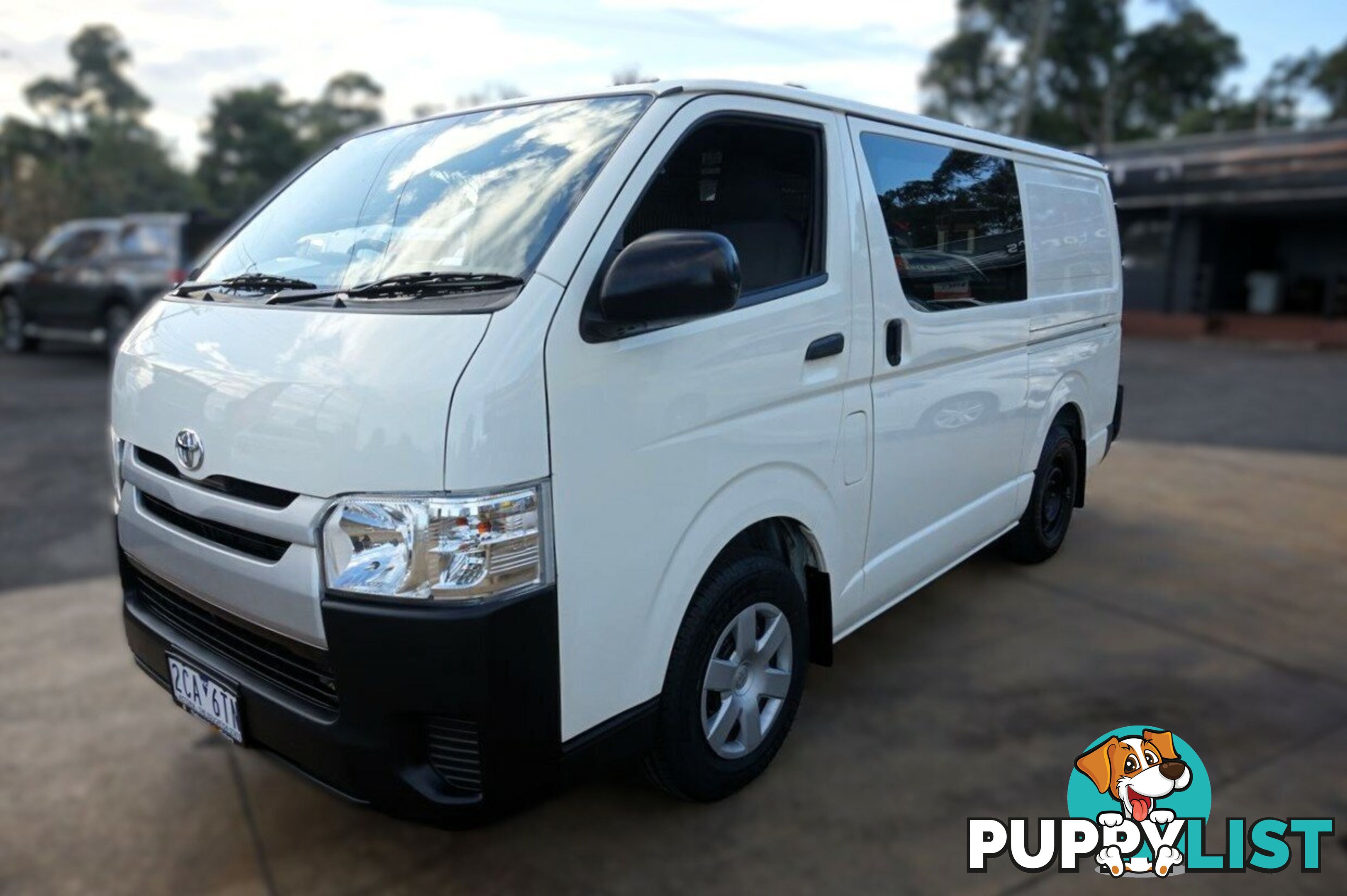 2018 TOYOTA HIACE   VAN