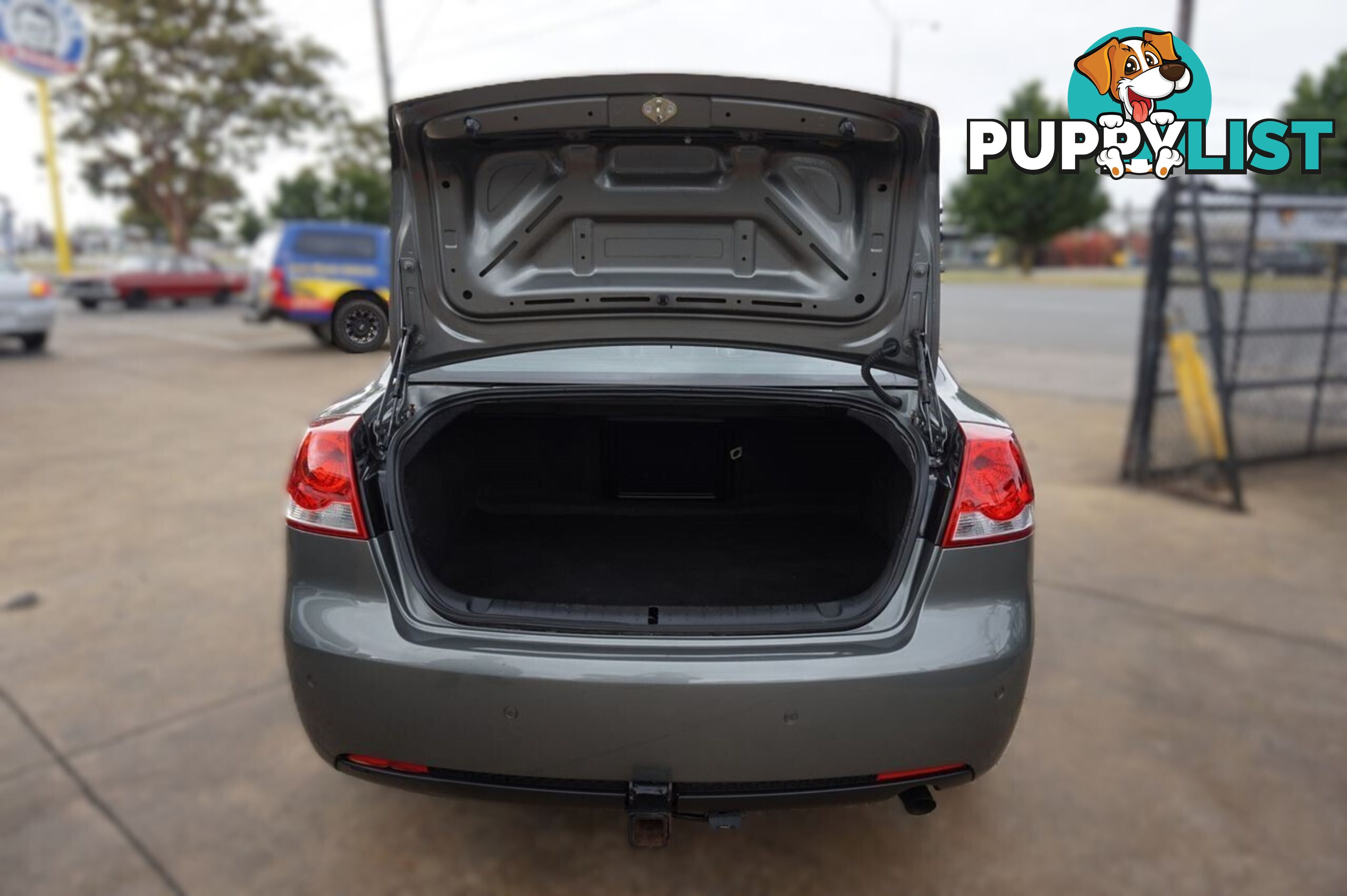 2013 HOLDEN COMMODORE   SEDAN