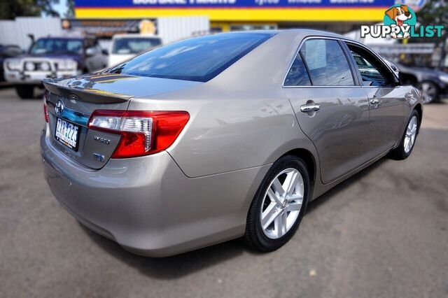 2013 TOYOTA CAMRY   SEDAN