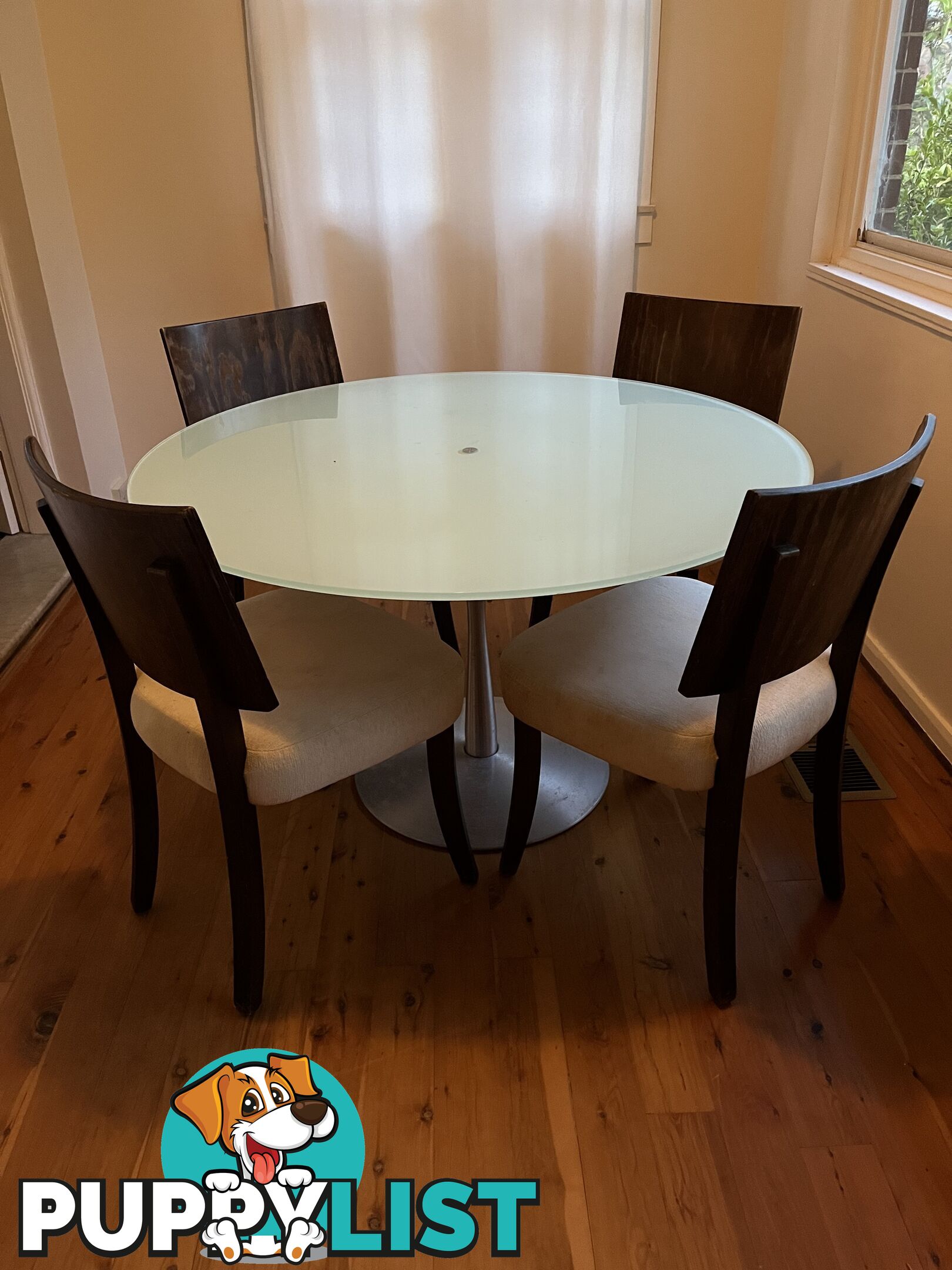 Dining table & chairs