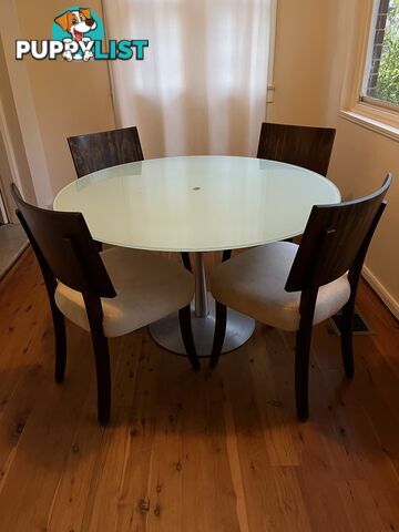 Dining table & chairs