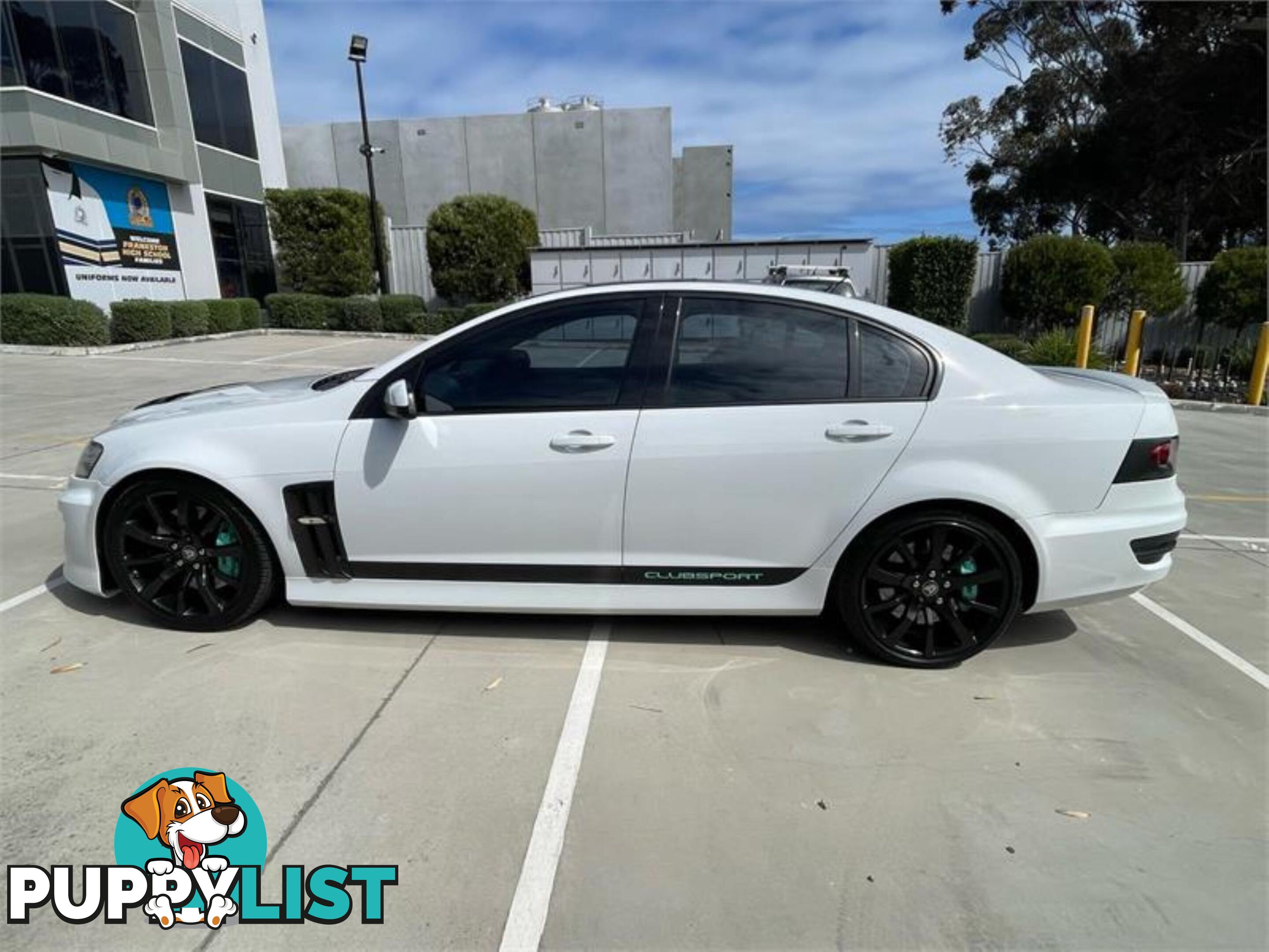 2011 HOLDENSPECIALVEHICLES CLUBSPORT R8SVBLACKEDITION ESERIES3 SEDAN