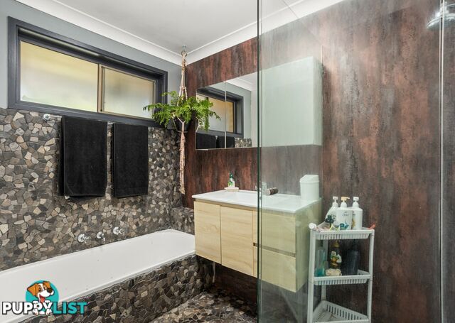 84 Old Bar Road OLD BAR NSW 2430
