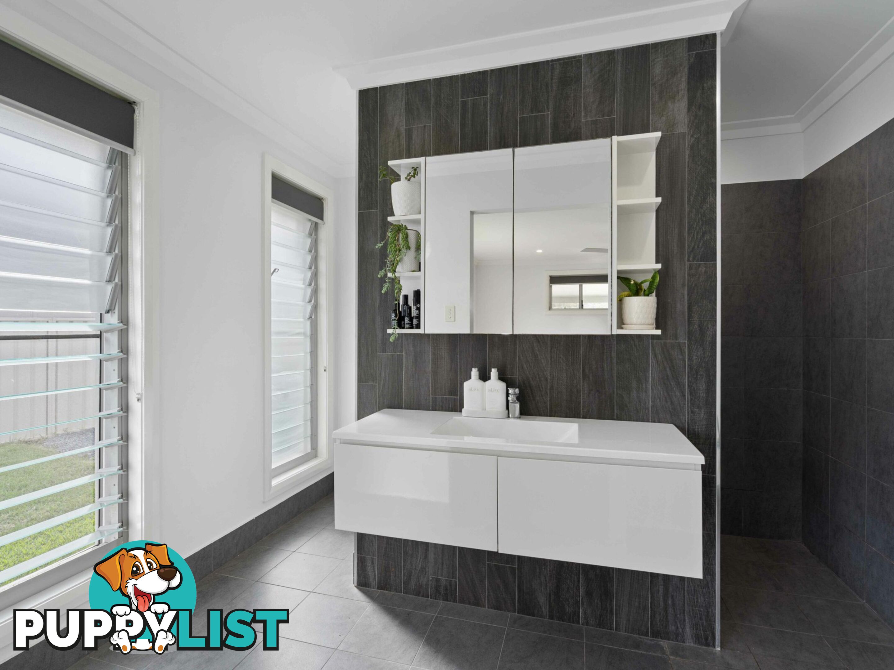 34 Shantull Drive WALLABI POINT NSW 2430