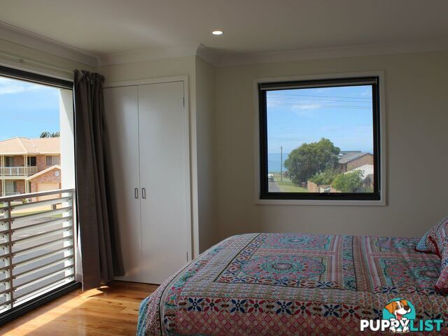 21 Ocean Drive WALLABI POINT NSW 2430