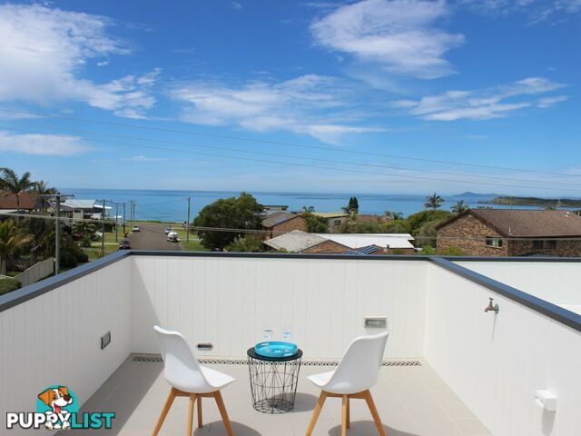 21 Ocean Drive WALLABI POINT NSW 2430