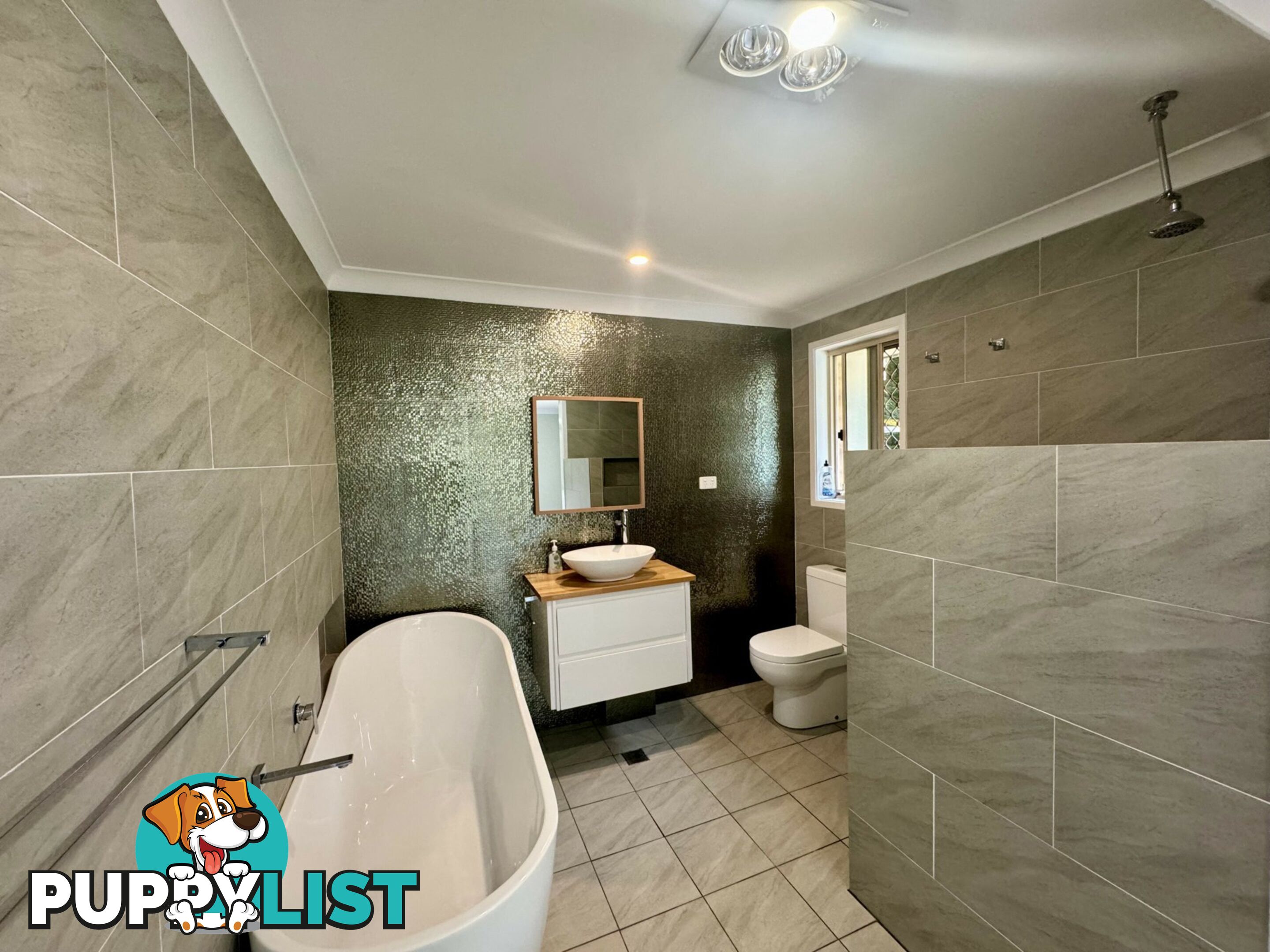 15 Scotts Road MITCHELLS ISLAND NSW 2430