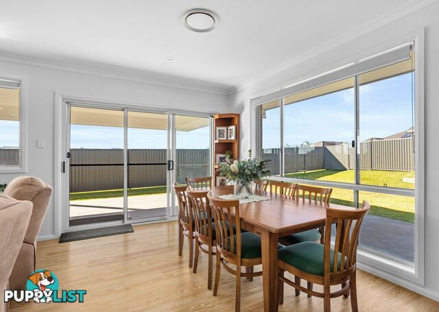 8 Ondaroo Crest OLD BAR NSW 2430