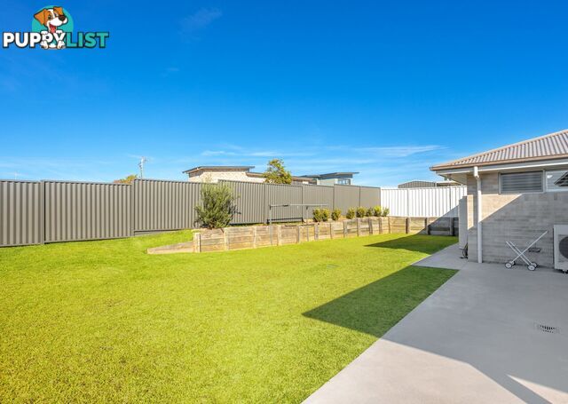 8 Ondaroo Crest OLD BAR NSW 2430