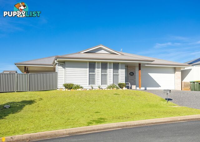 8 Ondaroo Crest OLD BAR NSW 2430