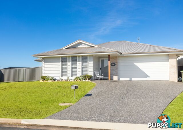8 Ondaroo Crest OLD BAR NSW 2430