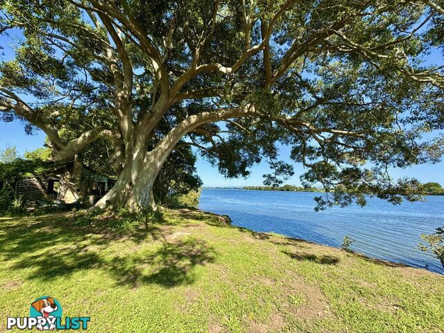 Lot 7 DP1297305 Ferry Road OXLEY ISLAND NSW 2430
