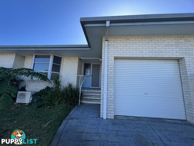 Unit 2/2 Laurina Close OLD BAR NSW 2430