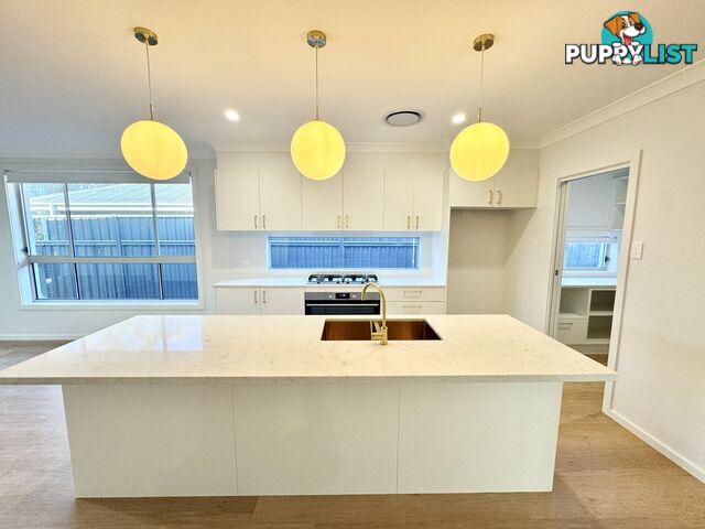16 Meadows Close BLACK HEAD NSW 2430