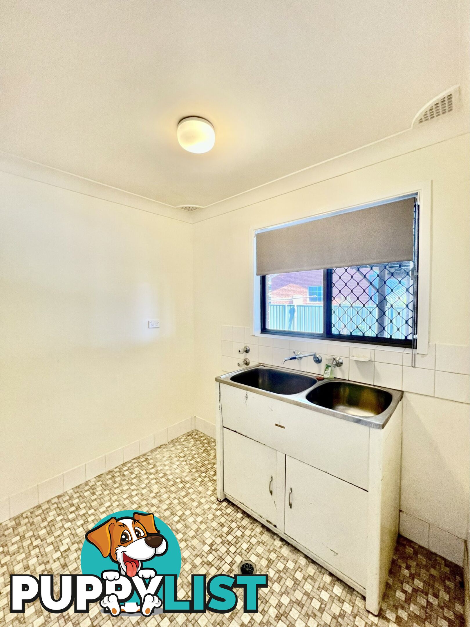 4 Woolcott Close TAREE NSW 2430