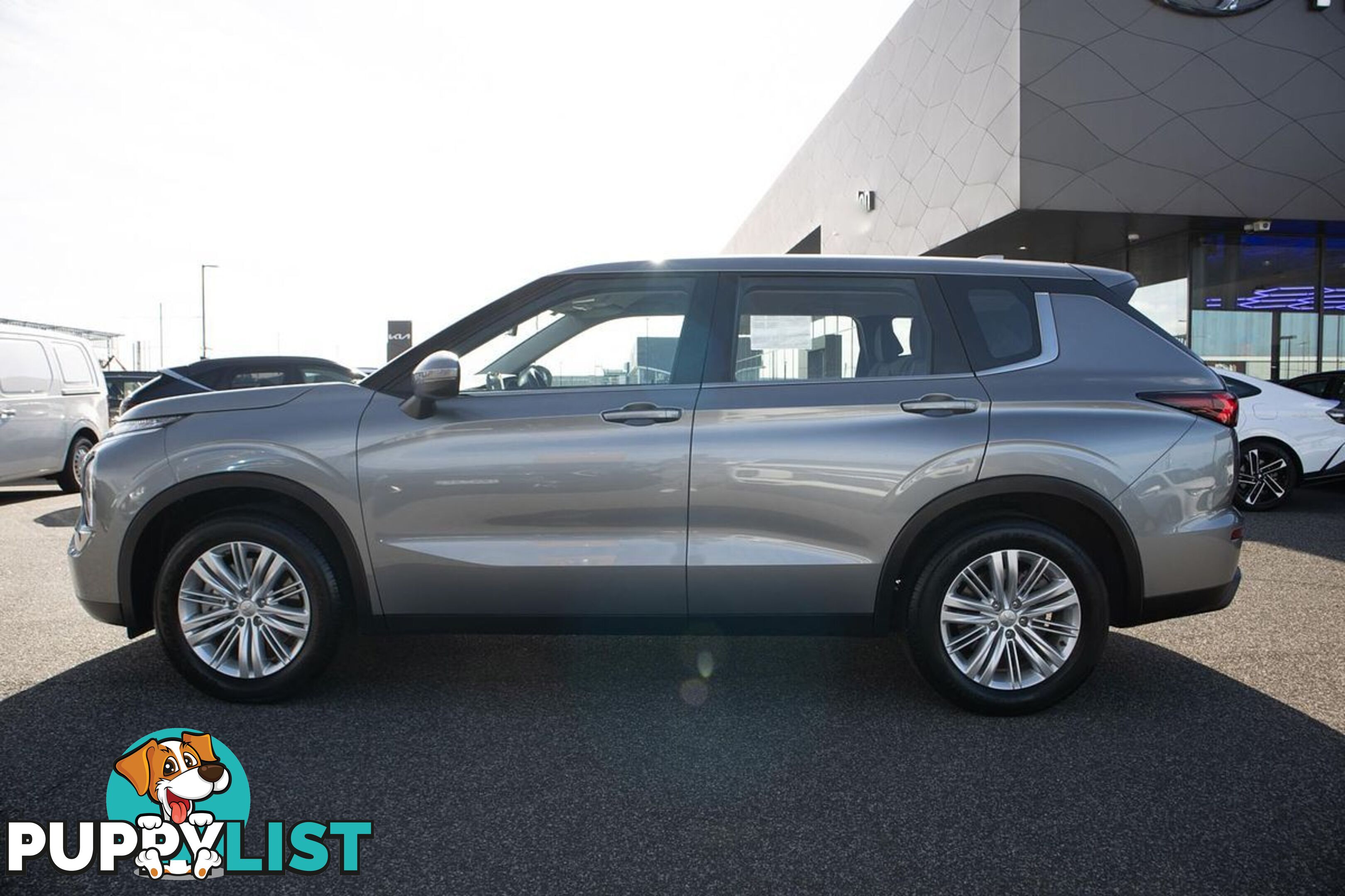 2023 MITSUBISHI OUTLANDER ES ZM SUV