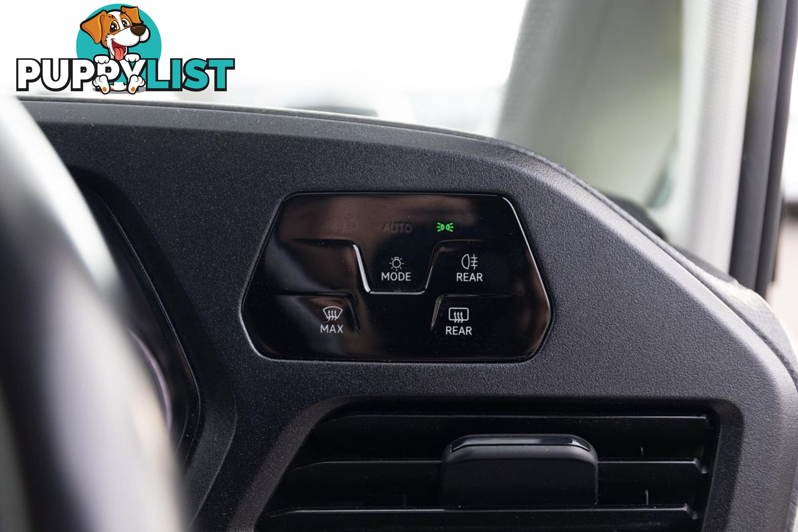 2023 VOLKSWAGEN CADDY TSI220 5 VAN