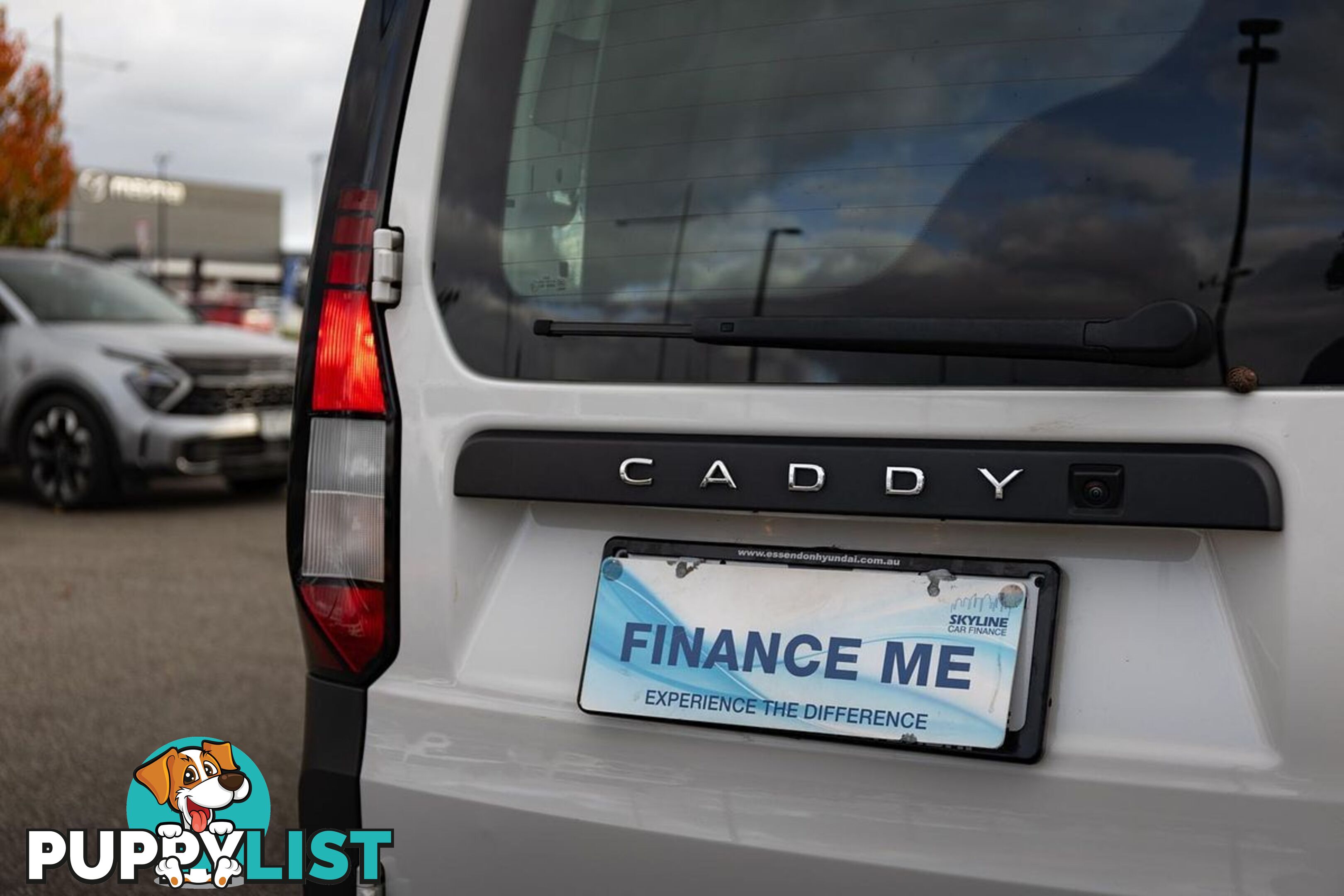 2023 VOLKSWAGEN CADDY TSI220 5 VAN