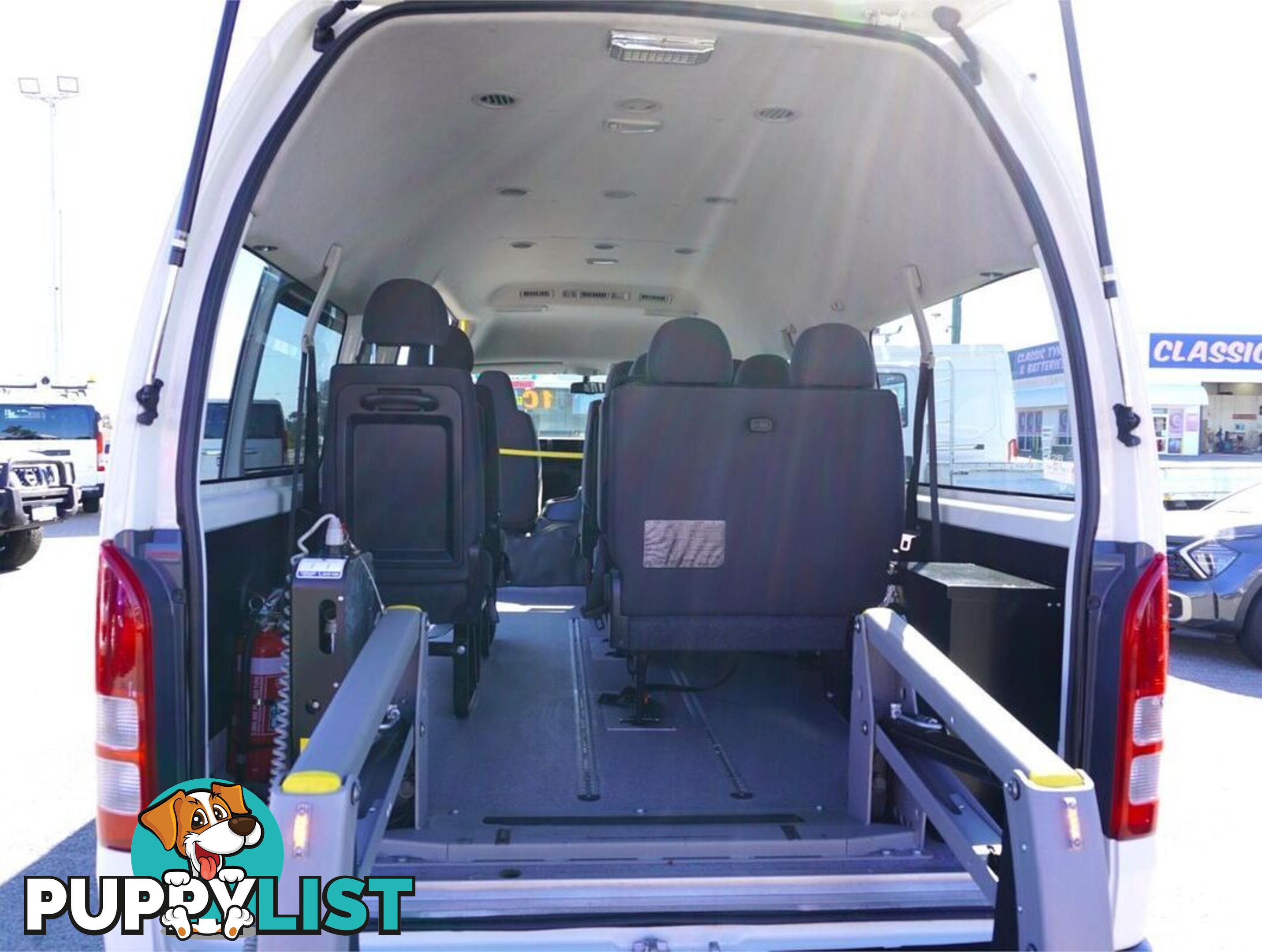 2015 TOYOTA HIACE  KDH223R 
