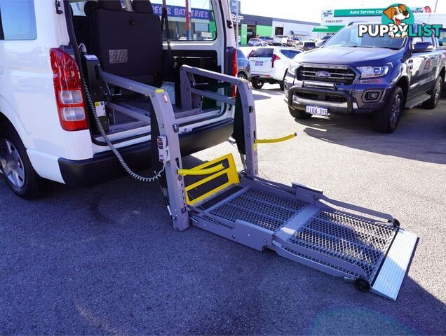 2015 TOYOTA HIACE  KDH223R 