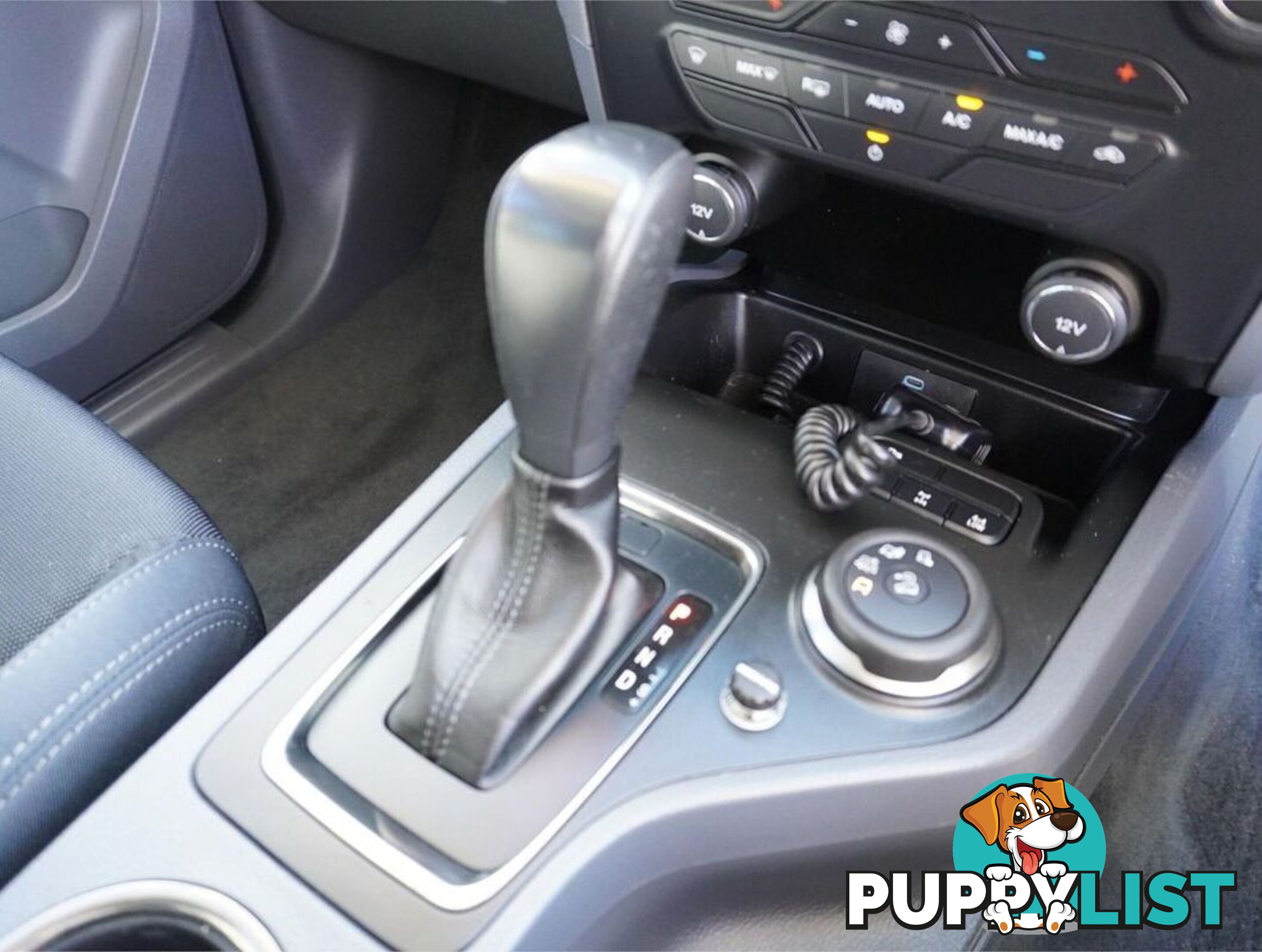 2015 FORD EVEREST  UA 