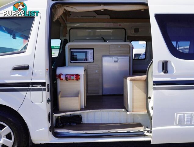 2018 TOYOTA HIACE  TRH221R 