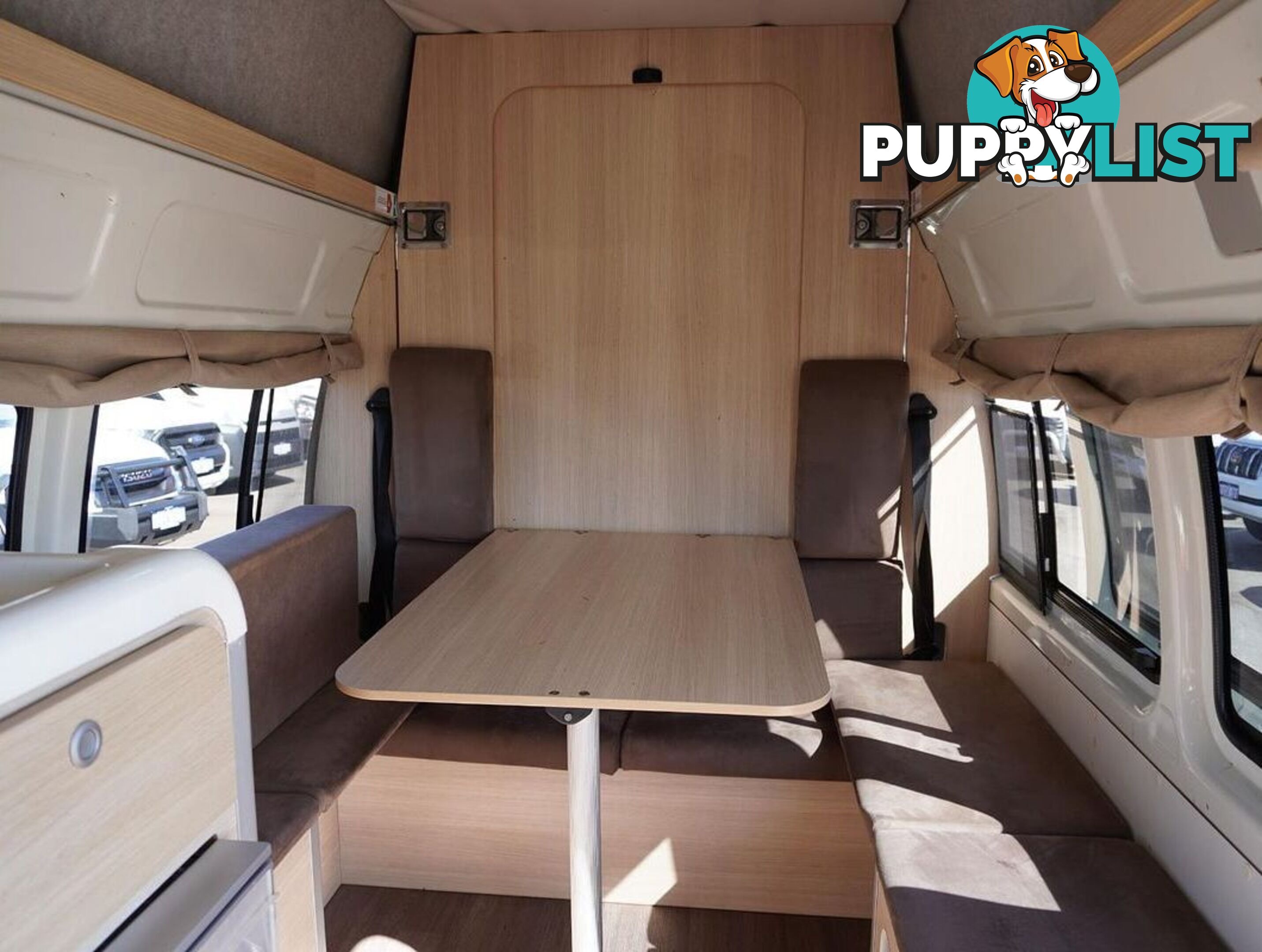 2018 TOYOTA HIACE  TRH221R 