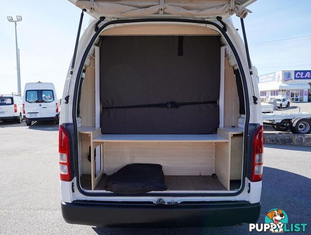 2018 TOYOTA HIACE  TRH221R 
