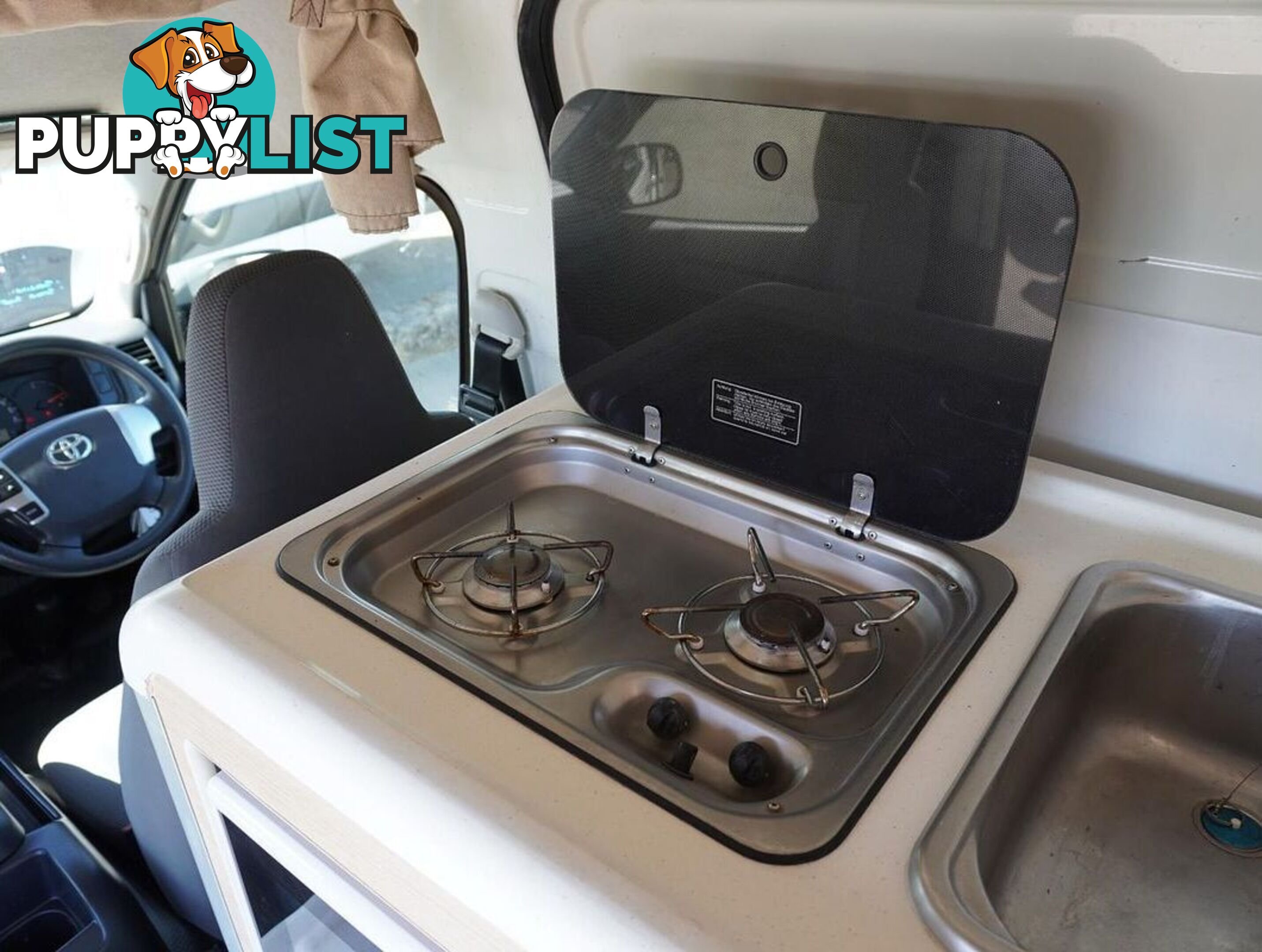 2018 TOYOTA HIACE  TRH221R 