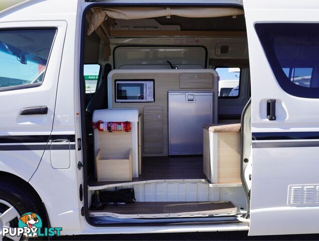 2018 TOYOTA HIACE  TRH221R 