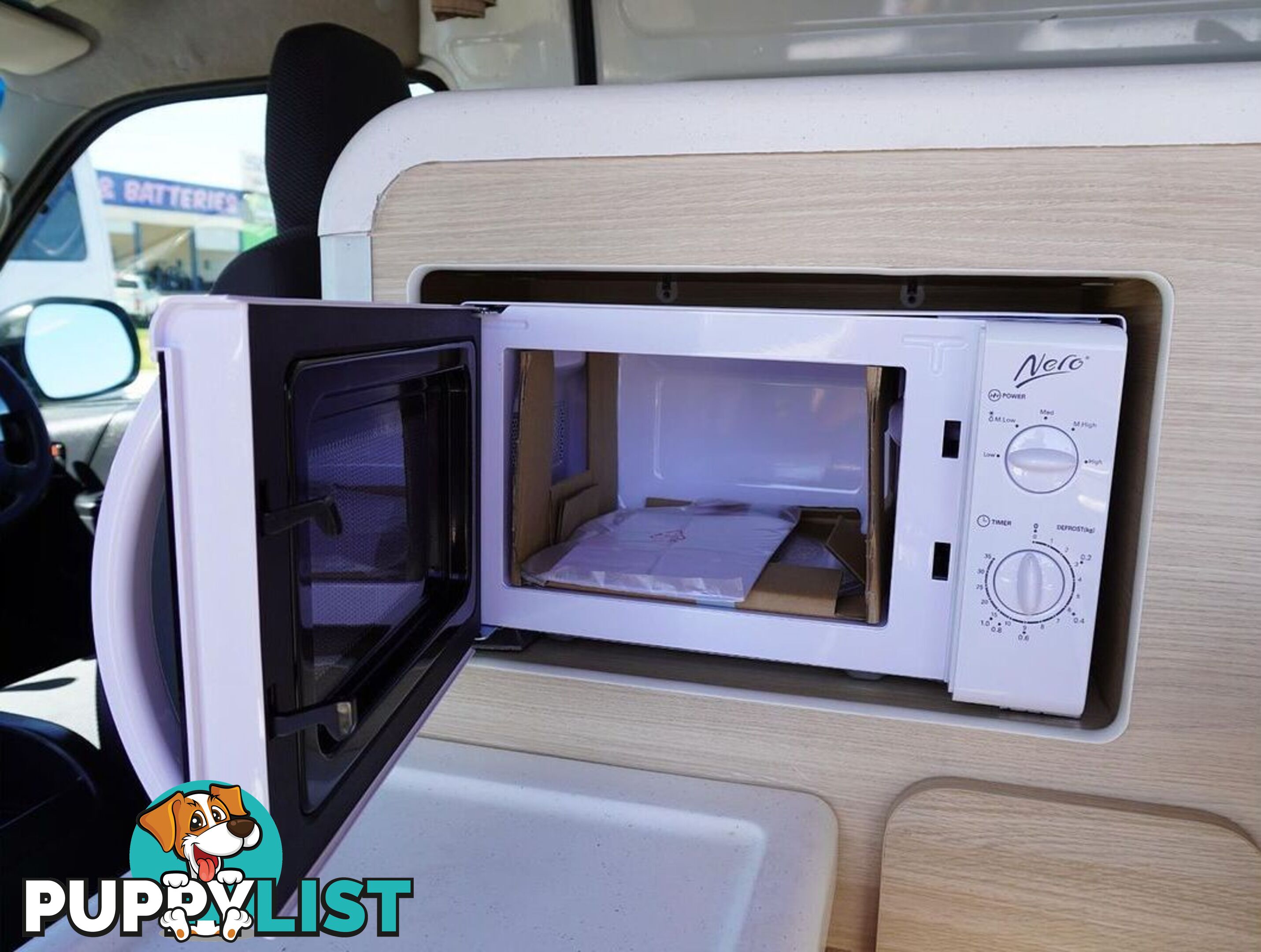 2018 TOYOTA HIACE  TRH221R 