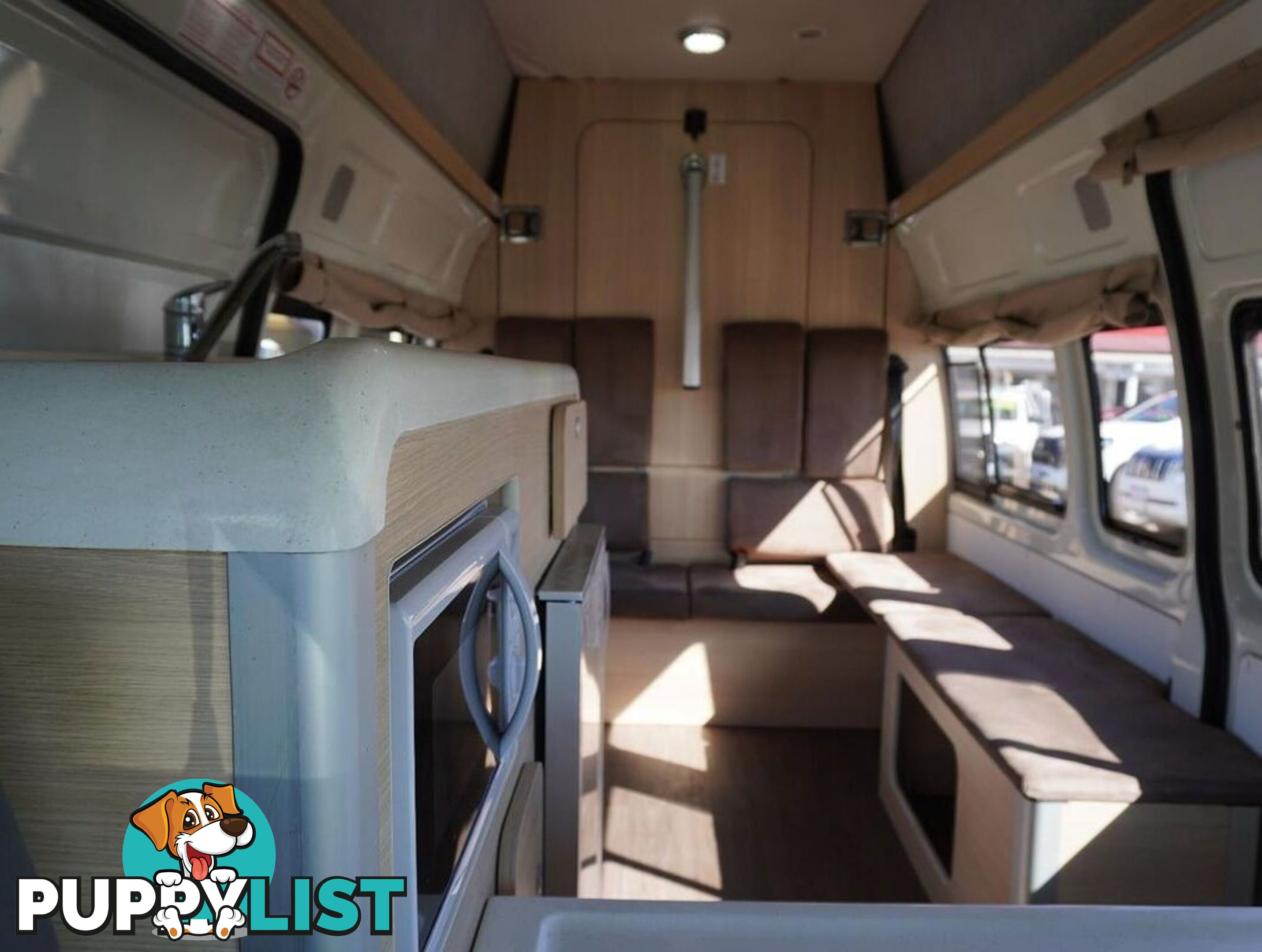 2018 TOYOTA HIACE  TRH221R 