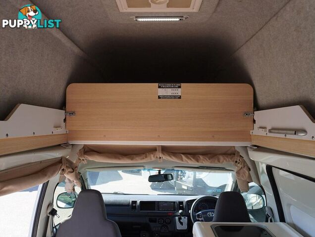 2018 TOYOTA HIACE  TRH221R 