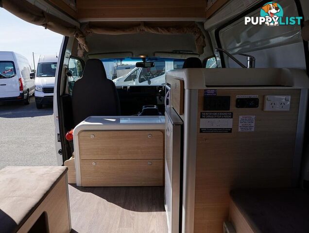 2018 TOYOTA HIACE  TRH221R 