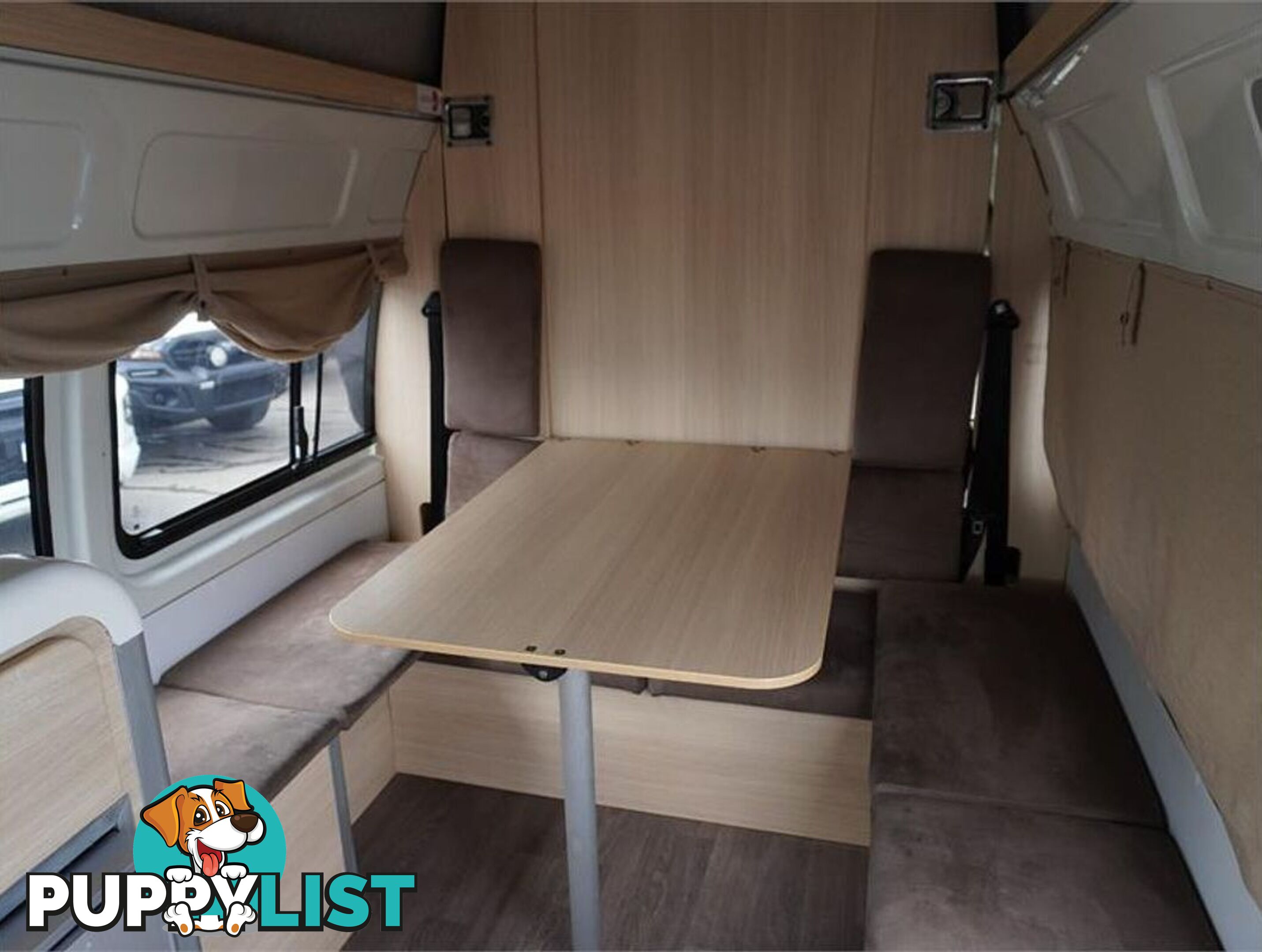 2018 TOYOTA HIACE  TRH221R 