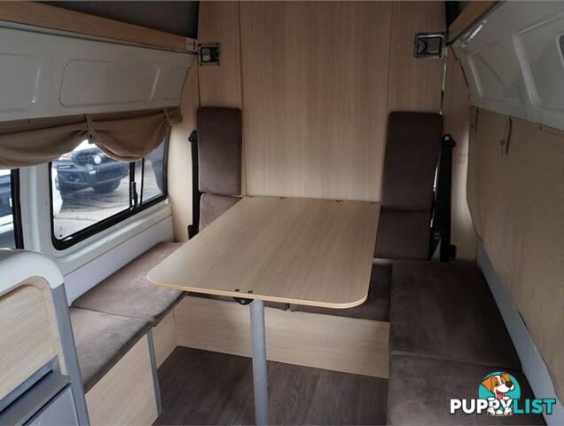 2018 TOYOTA HIACE  TRH221R 