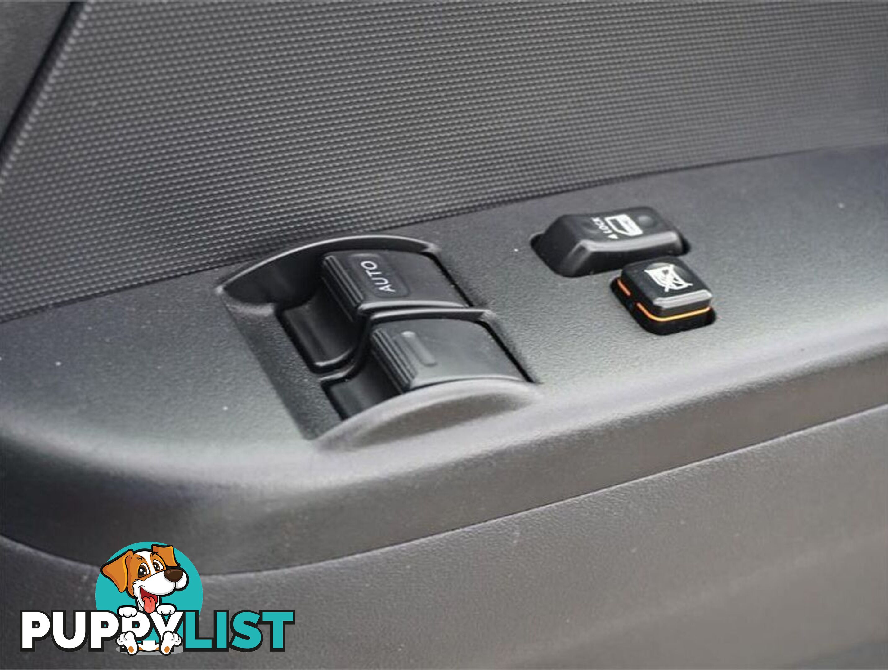 2018 TOYOTA HIACE  TRH221R 