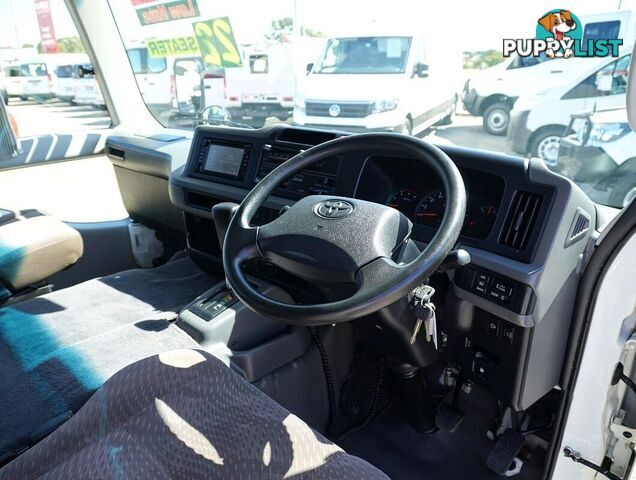 2018 TOYOTA COASTER  XZB70R 