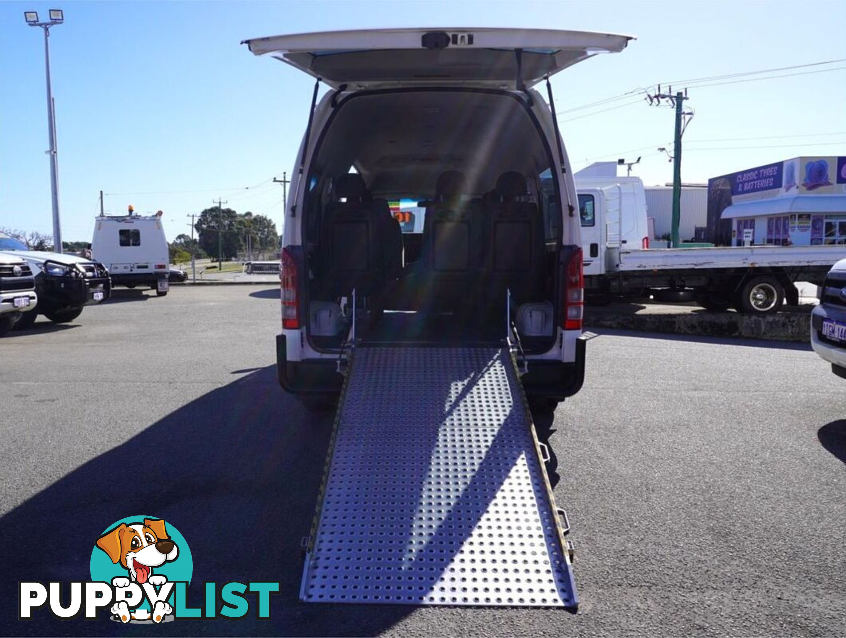 2014 TOYOTA HIACE  KDH223R 