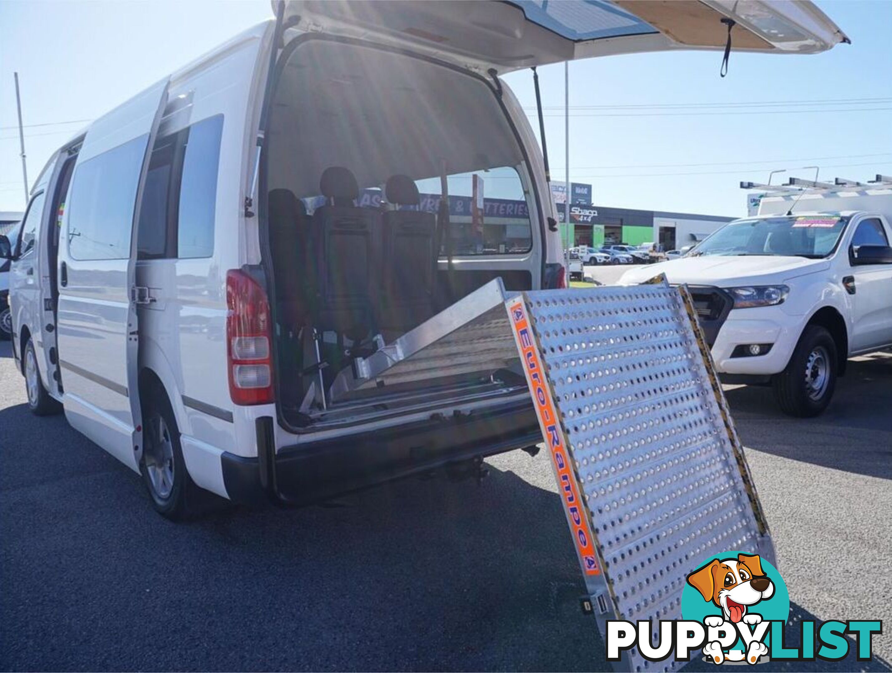 2014 TOYOTA HIACE  KDH223R 